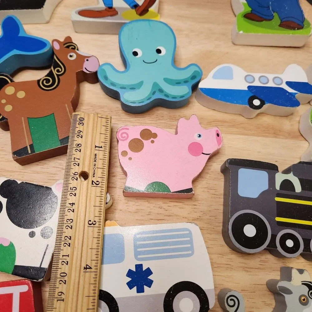 Wooden Cut-Out Puzzle Piece Assortment – Mixed Shapes, Display & Craft Use